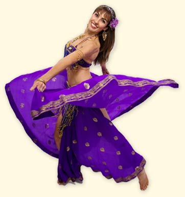 Cris offers bellydance classes for beginners and intermediates