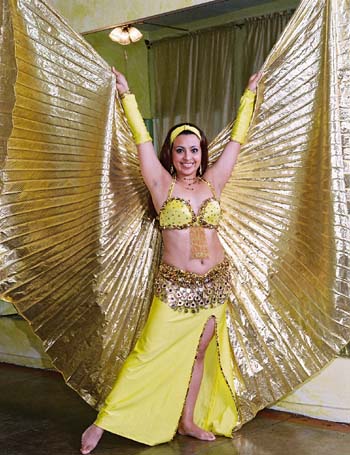 Fatima Mendoza, Bellydancer, and Teacher/instructor of classes for adults and chilren who want to belly dance